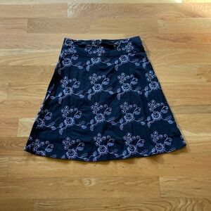 Forever 21 Floral embroidered print skirt black white classic